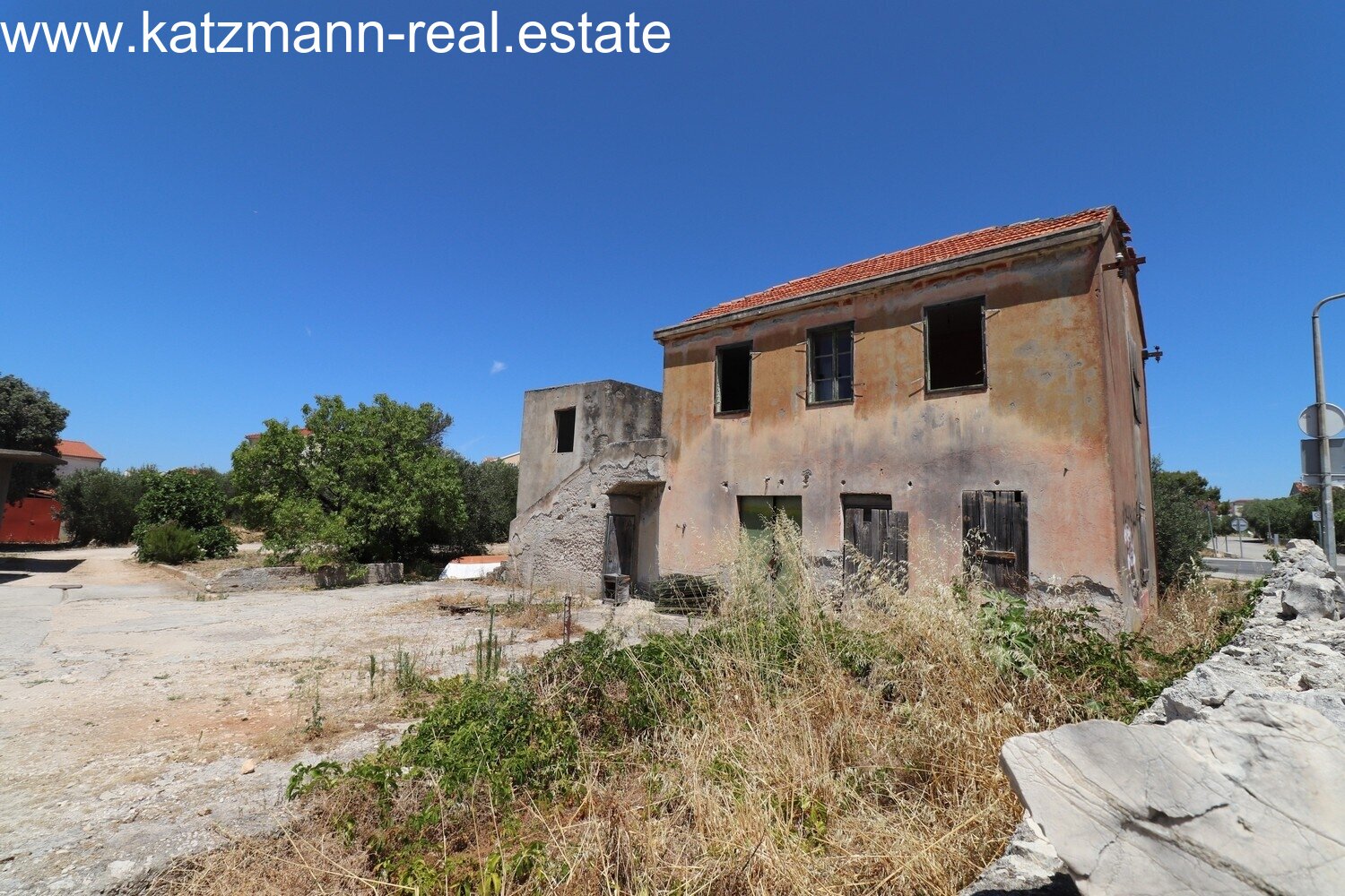 Renovierungsobjekt in Strandnähe - Brodarica Renovierungsobjekt in Strandnähe - Brodarica