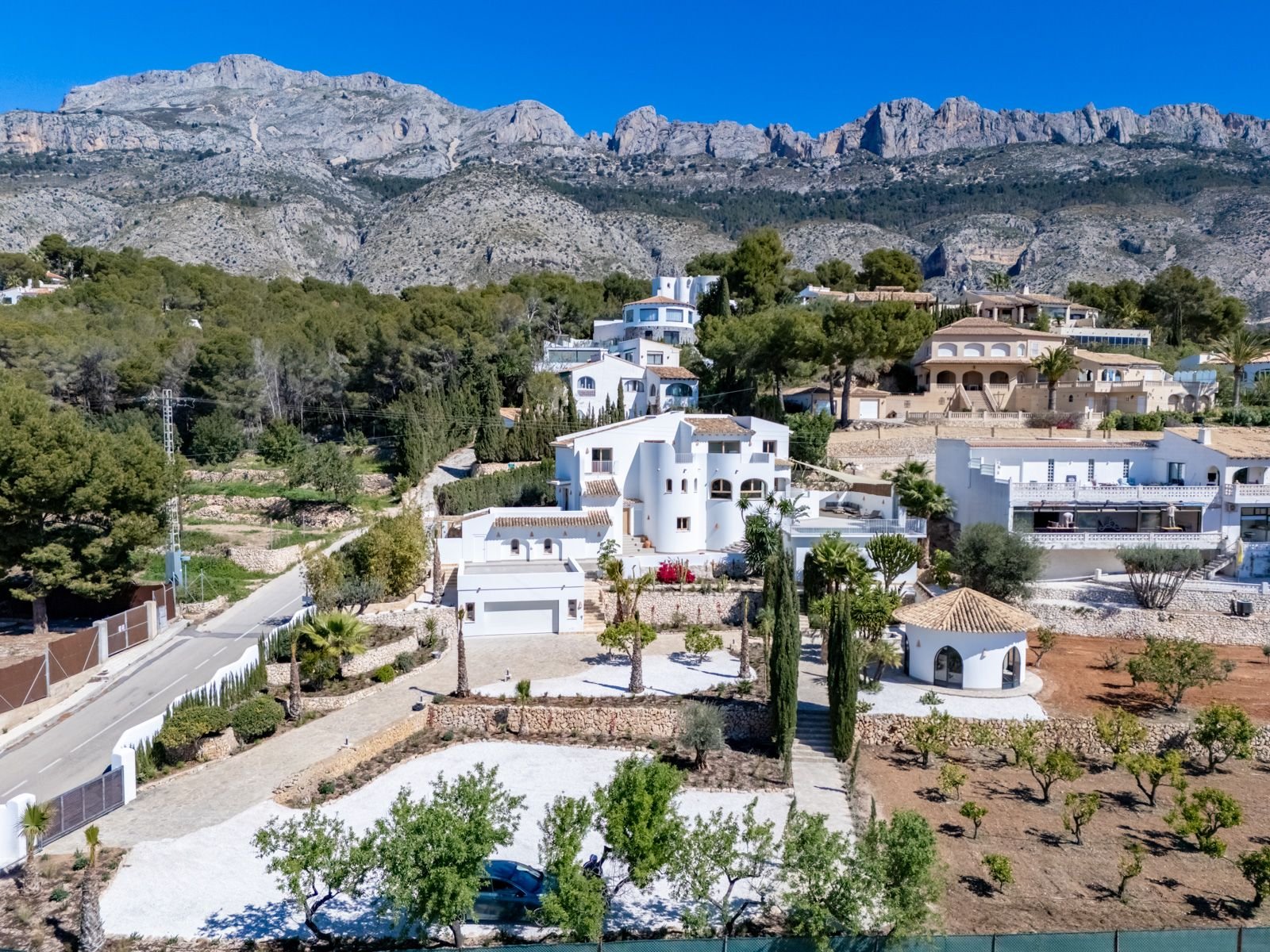 Ihr neues Zuhause in Altea: Elegante Rückzugsorte mit Stil und Komfort  Ihr neues Zuhause in Altea: Elegante Rückzugsorte mit Stil und Komfort